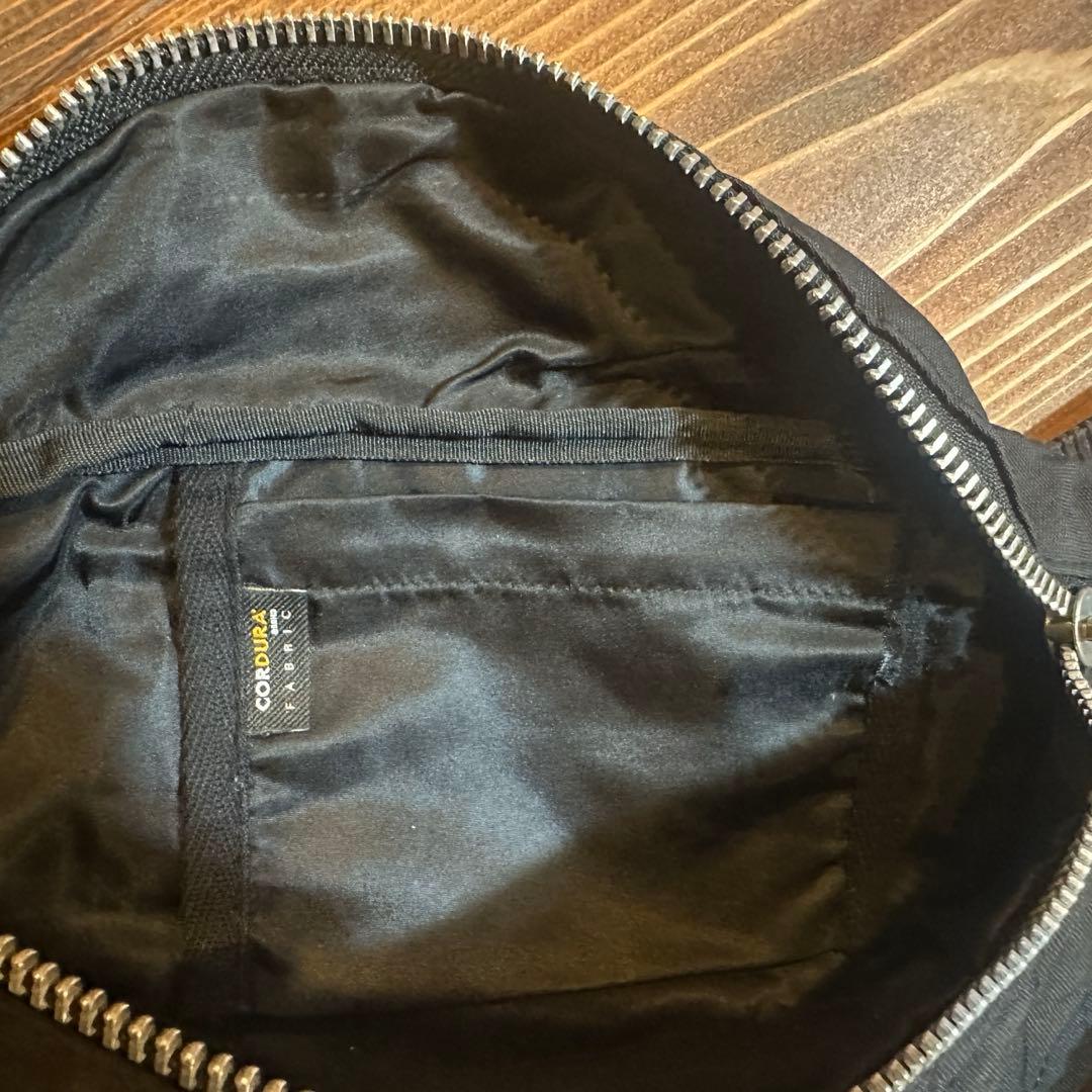 schottキルティング ボディバッグ ブラック