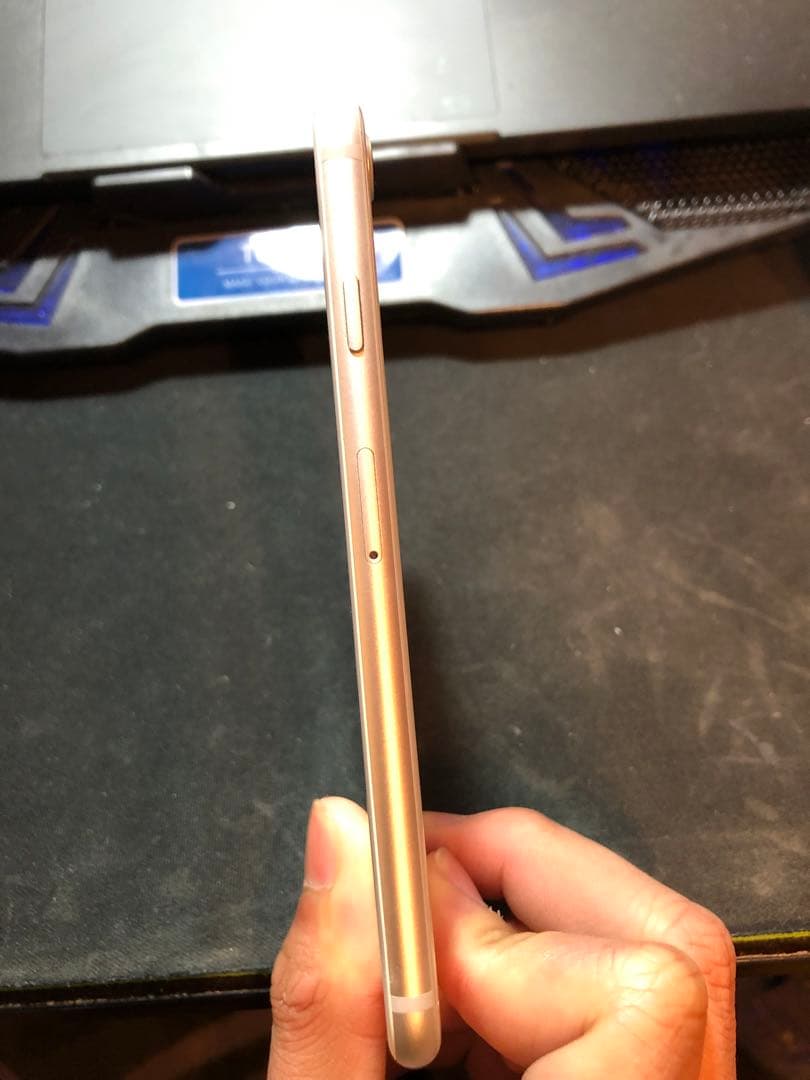 Apple iPhone 8 シルバー 本体 64gb