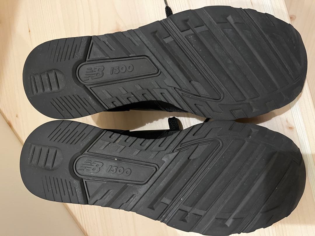 ベンチプレッサー　　ニューバランス 1500 ジュンヤワタナベ