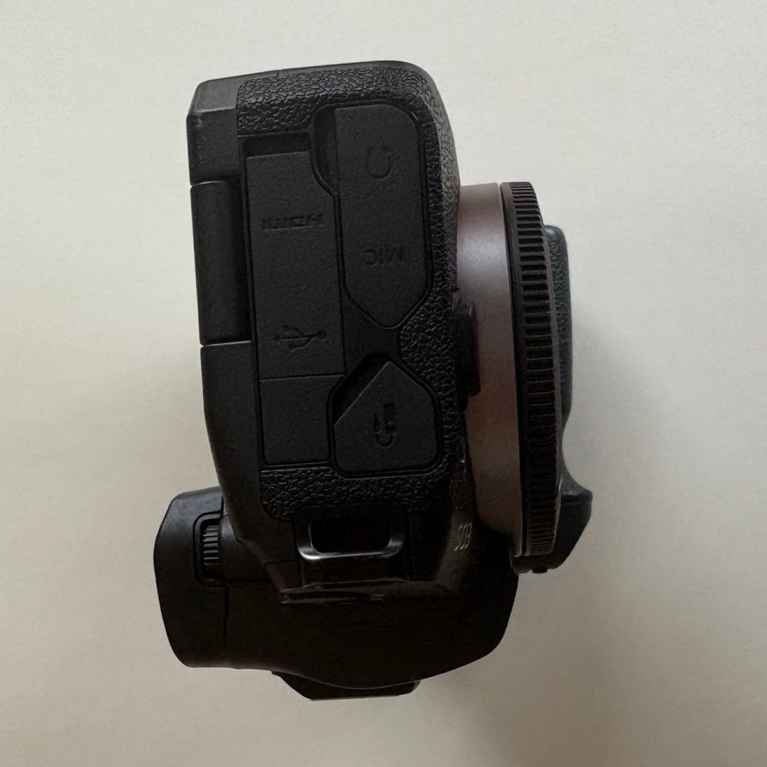 Canon EOS R ミラーレスカメラ 本体