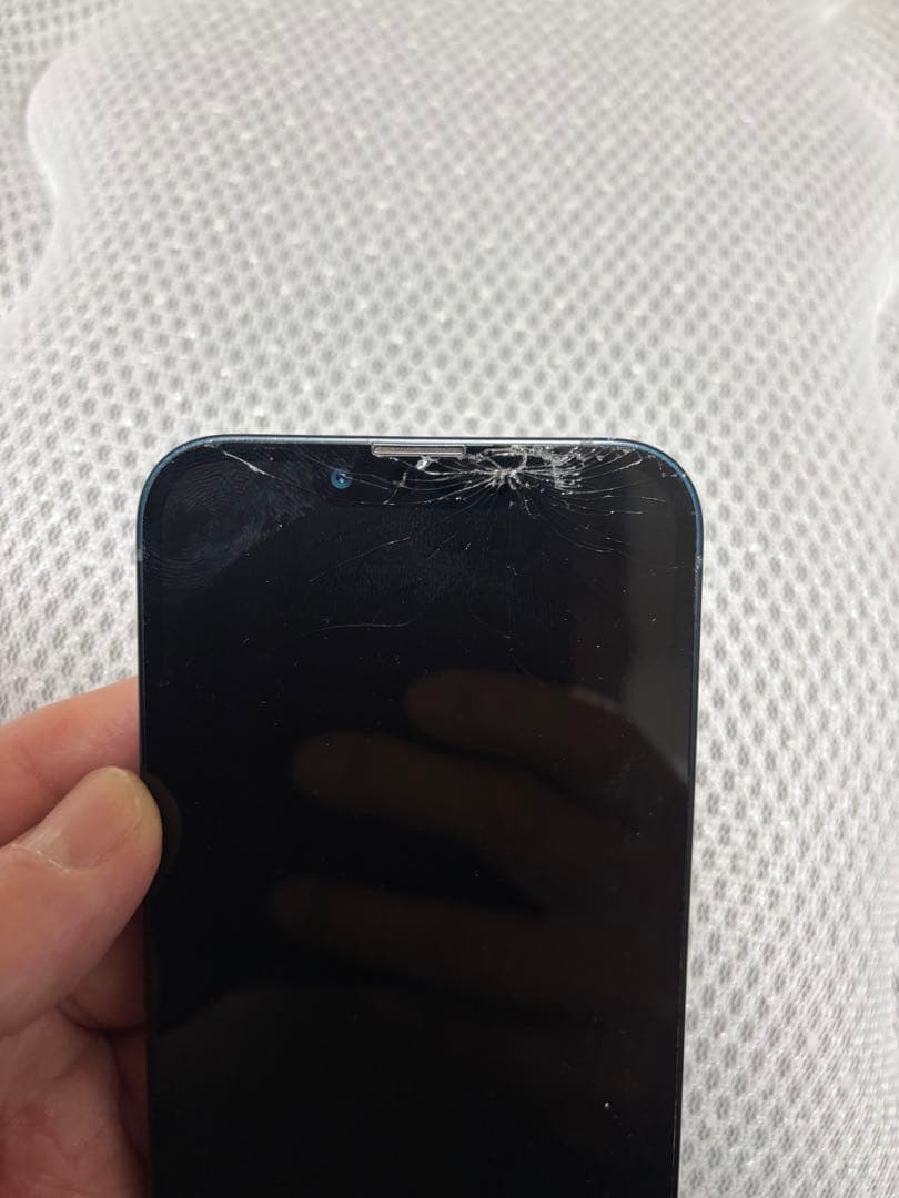 ★Apple iPhone13 128GB SIMフリー 箱、ケーブル付き