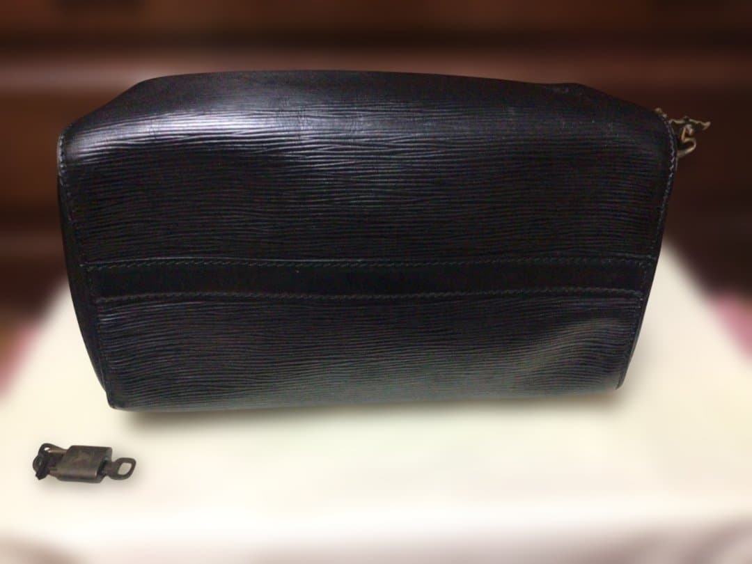 ルイヴィトン　エピレザー 黒 ハンドバッグ