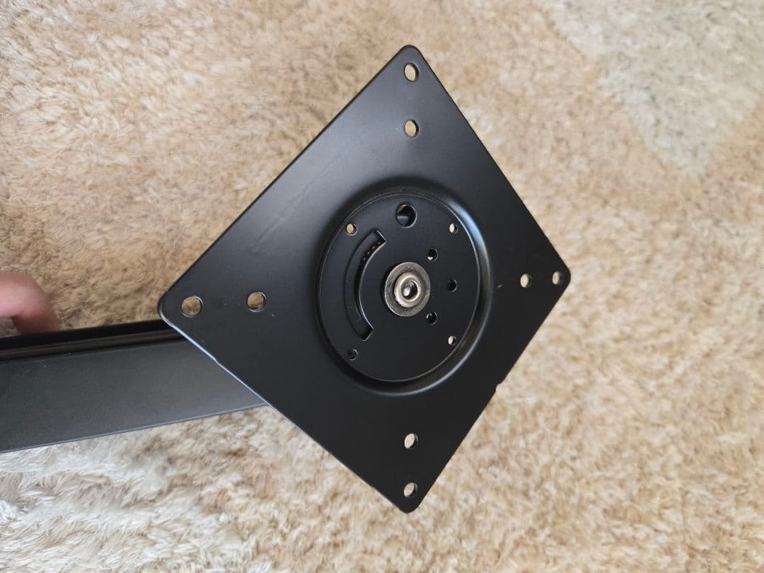 amazonベーシック モニターアーム エルゴトロン ERGOTRON