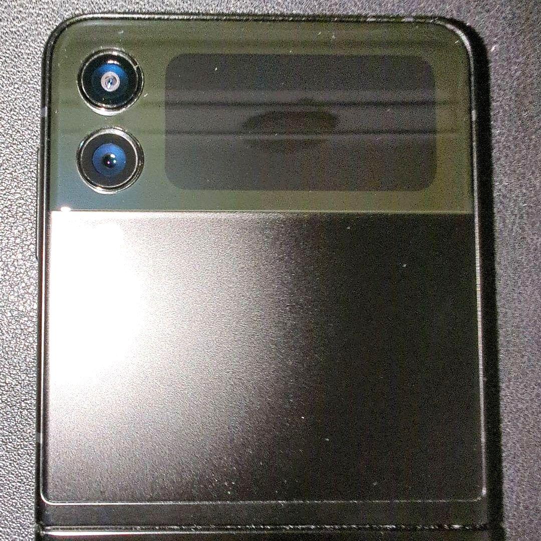 Galaxy Z Flip3 5G ファントムブラック au SCG12