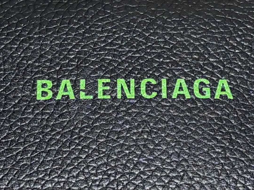BALENCIAGA 長財布 グリーンロゴプリント