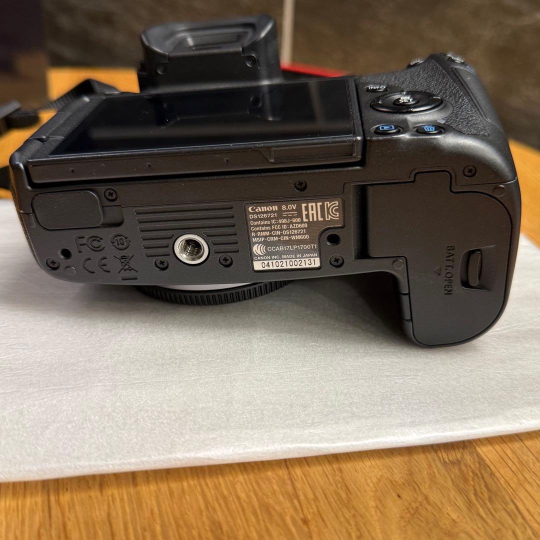 【美品】Canon EOS R ミラーレス一眼カメラ 本体 /外箱あり