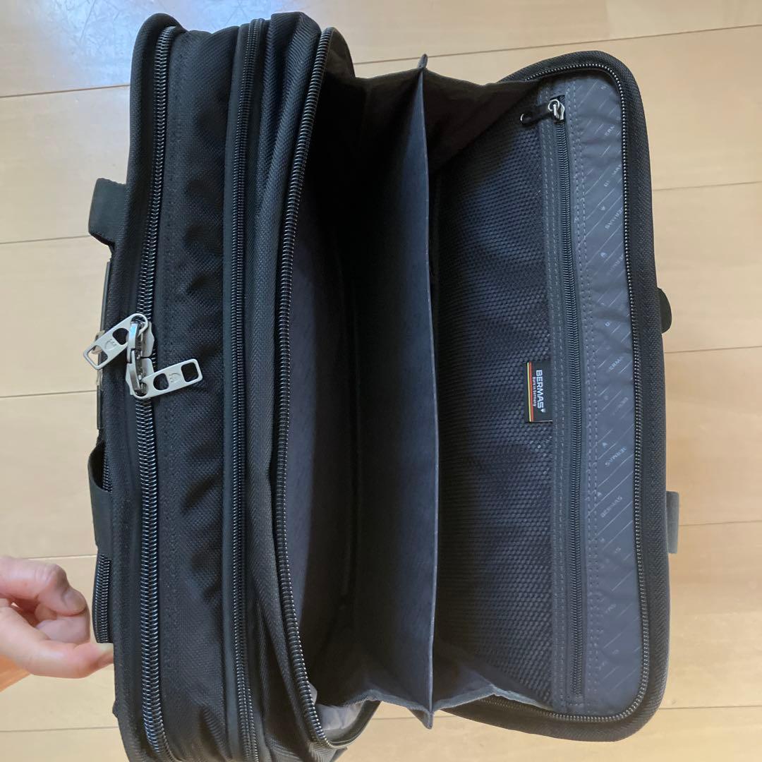 【新品未使用品】限定値下げ　バーマスBERMAS 黒ビジネスバックブリーフケース