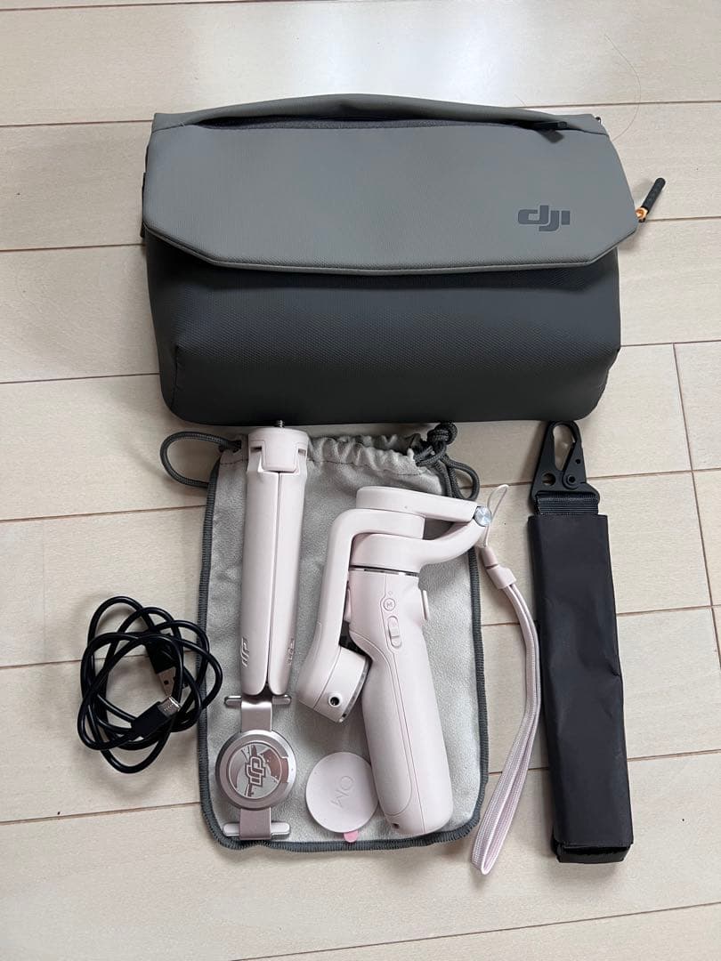 DJI OM 5 スマホ用ジンバル（クラウドホワイト）