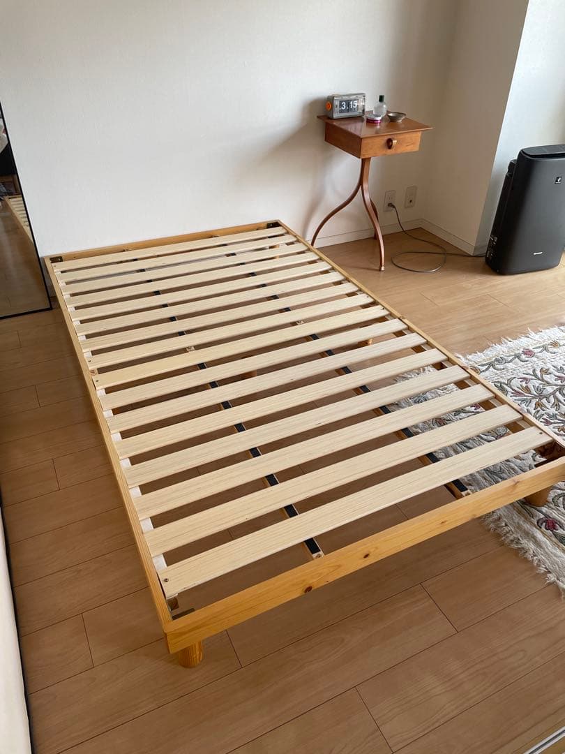 セミダブルベッドフレーム 天然木製 すのこ