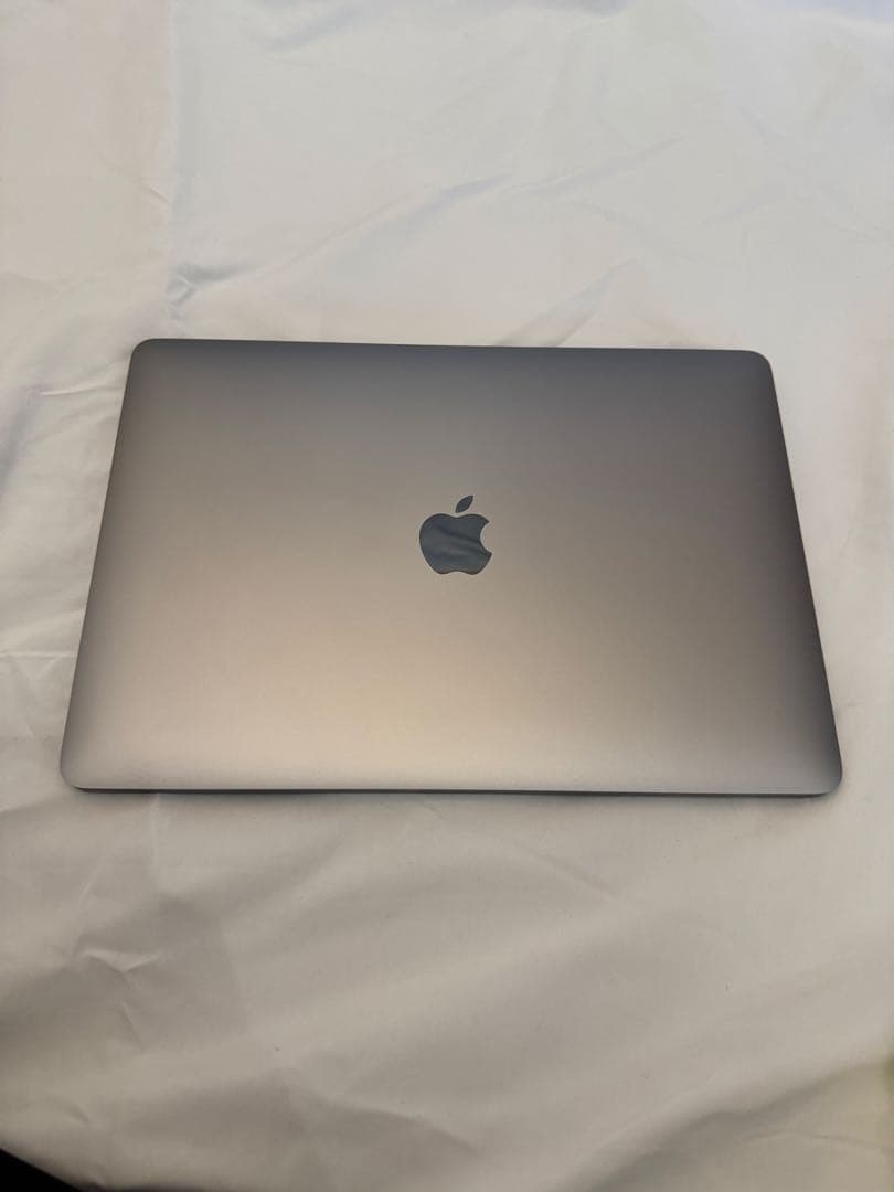 MacBook本体 MacBook Pro 2022 M2 / 16GB / SSD512