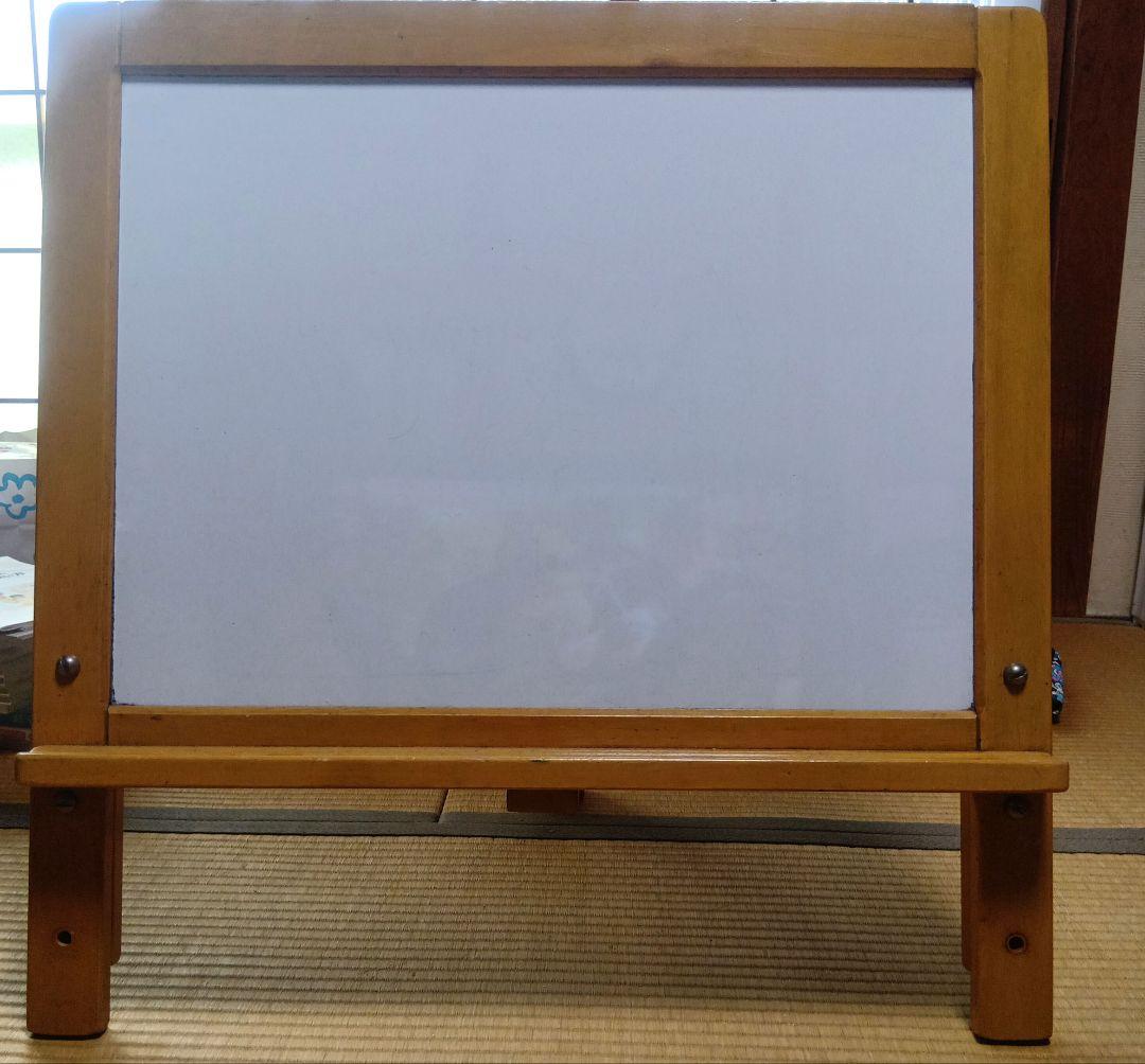 家庭保育園 プレイシートとホワイトボード付き