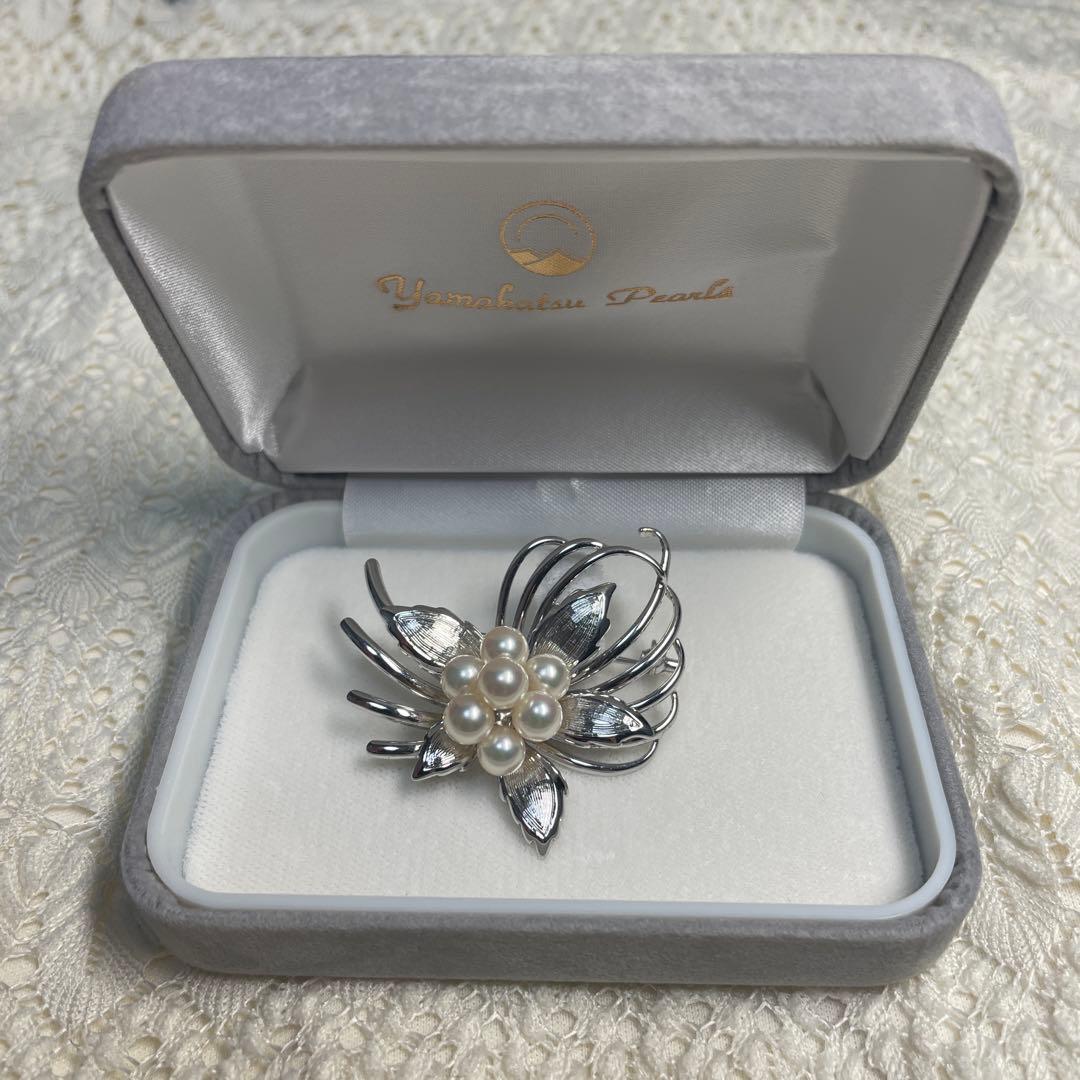 アコヤ本真珠　ブローチ