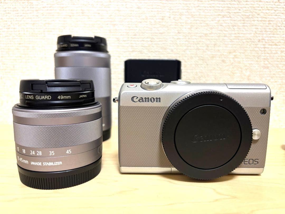 EOS M100 グレー