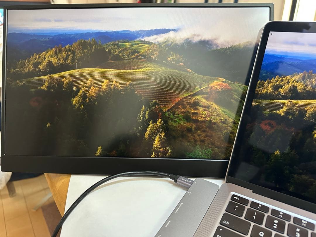 ゲーミングに最適‼️15.6インチ モバイルモニター フルHD