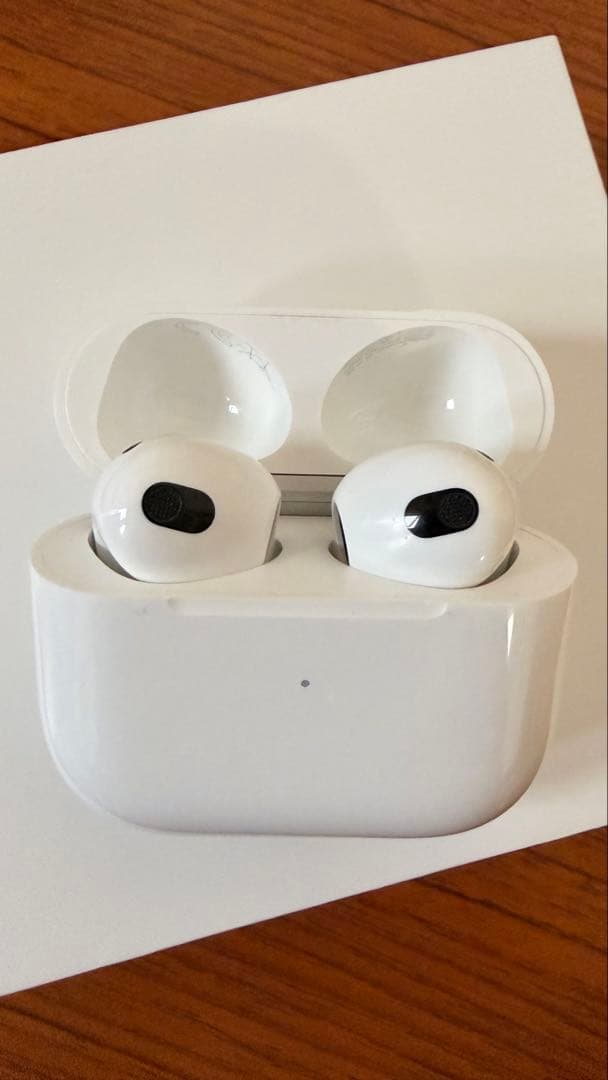 AirPods3本体 ホワイト 充電ケース付き