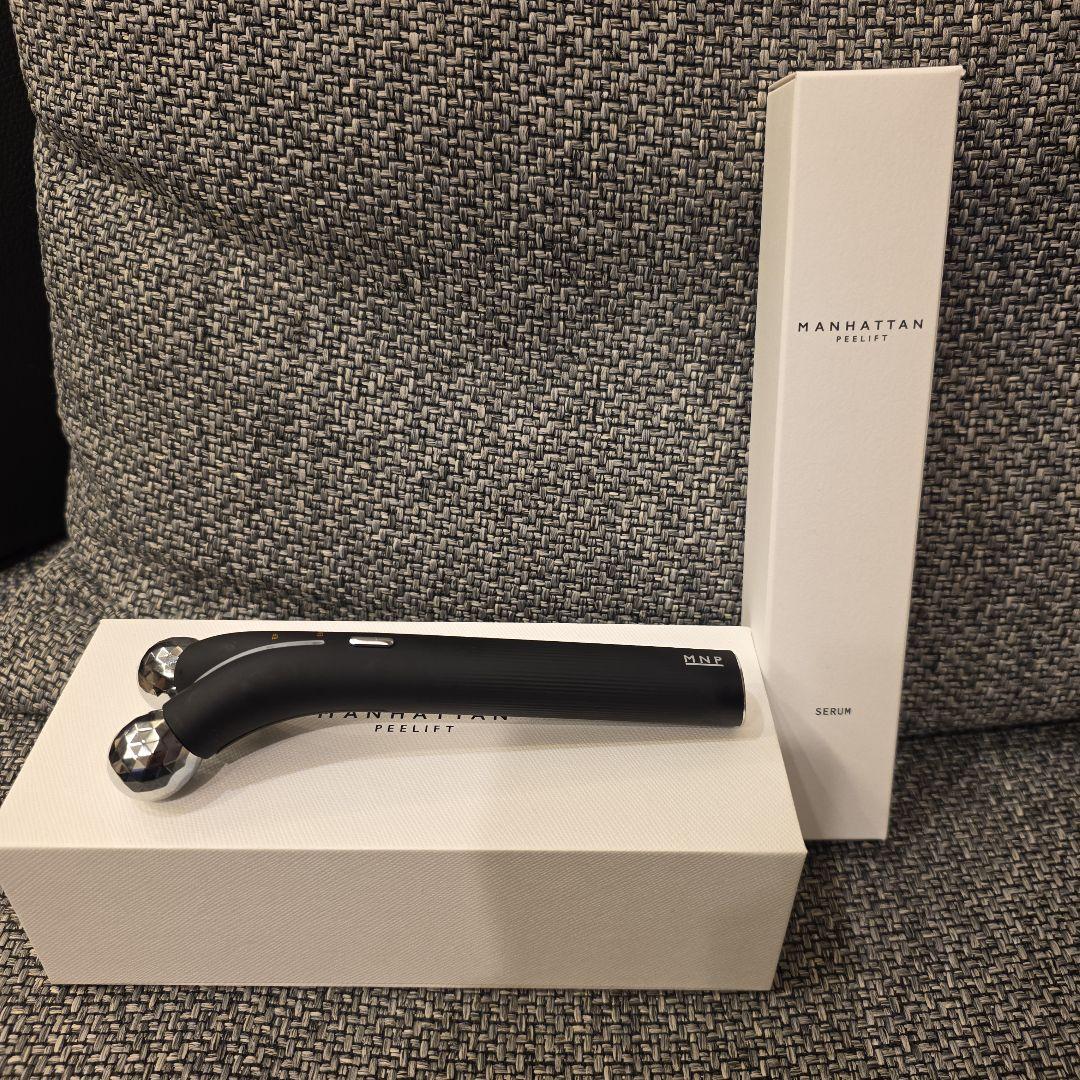 値下げしました MANHATTAN PEELIFT 目元美顔器 セラム付き