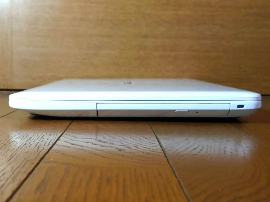 【美品】ASUS VivoBook X540L ホワイト