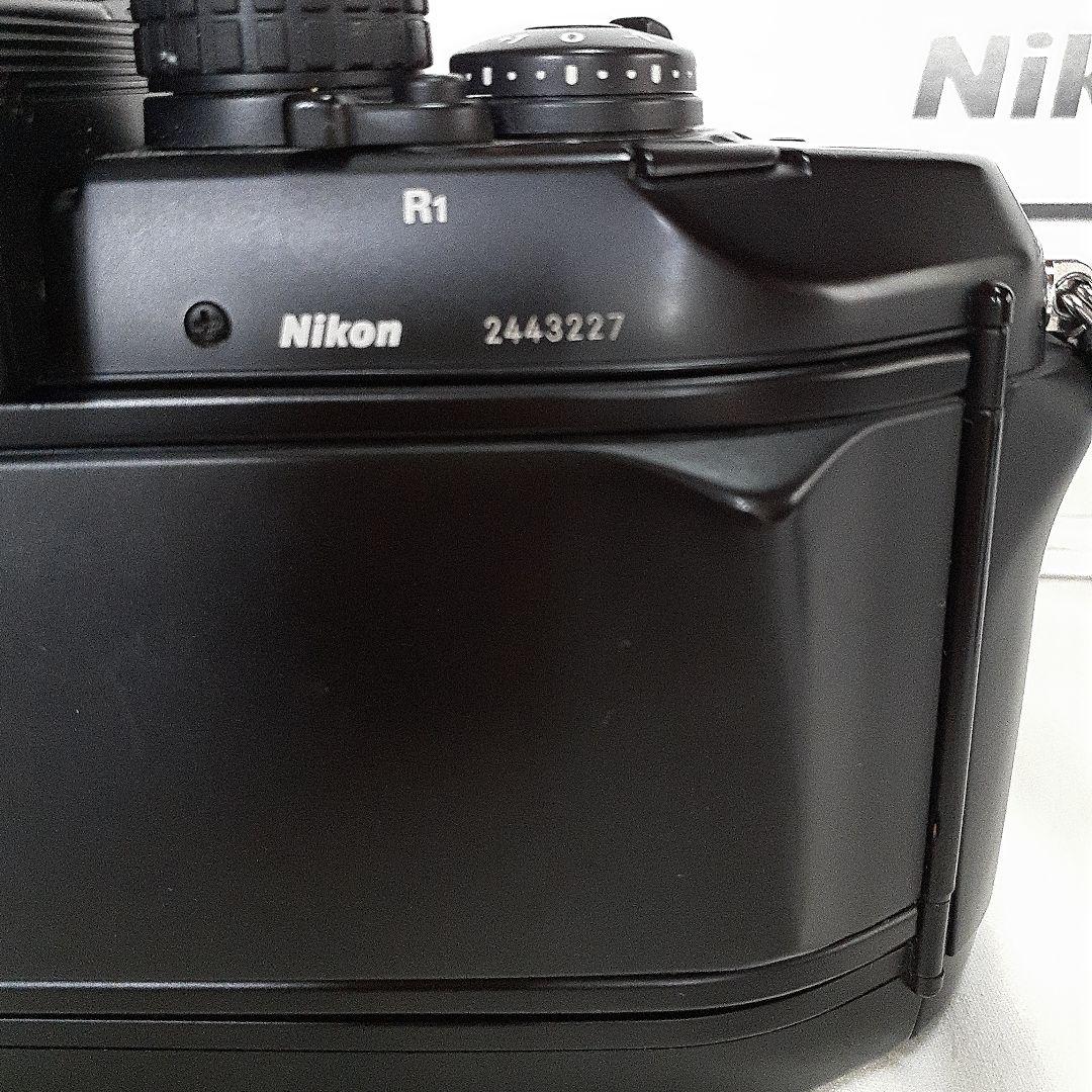 Nikon F4 一眼レフカメラ 35-70mmレンズ付き