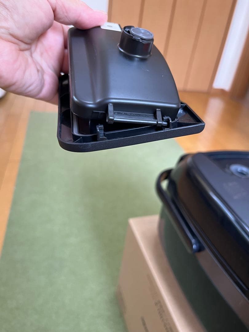 アイリスオーヤマ炊飯器5.5合炊き　KRC-PCA50-B