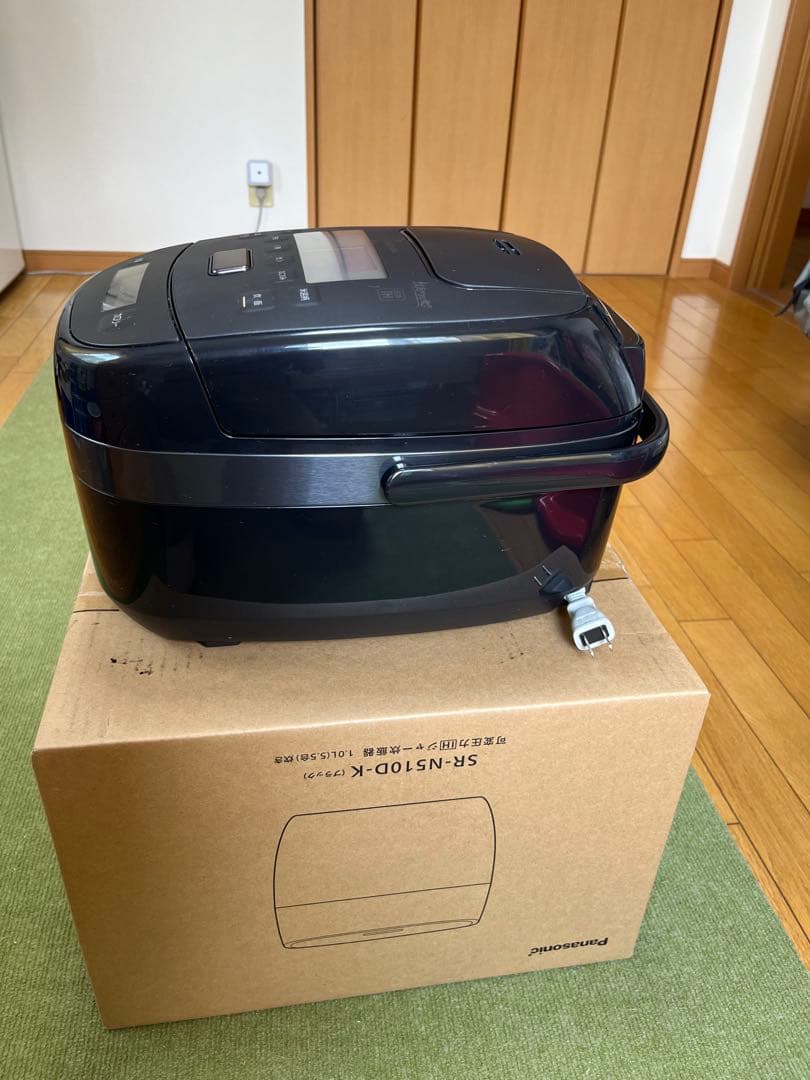 アイリスオーヤマ炊飯器5.5合炊き　KRC-PCA50-B