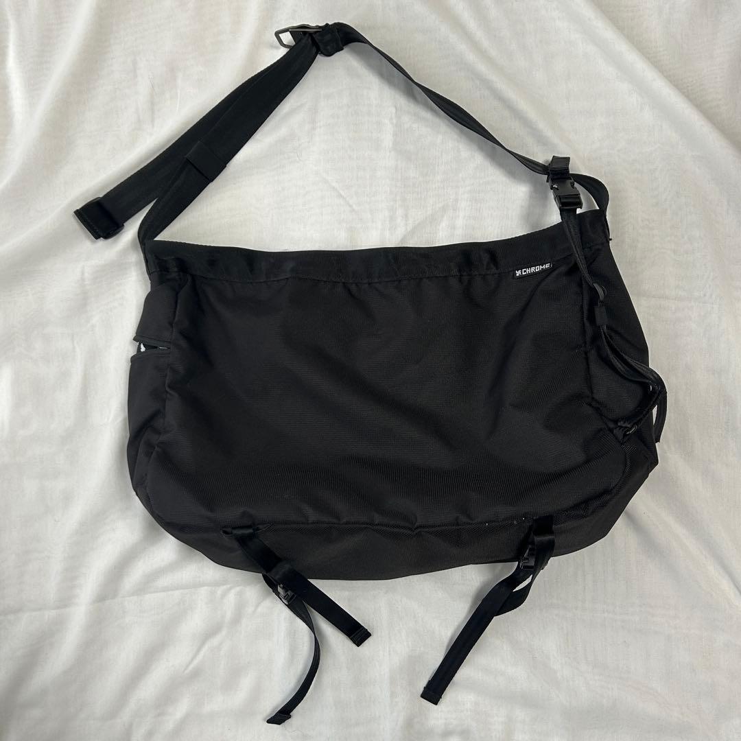 アレキサンダーリーチャン×クローム 大きめショルダーバック ブラック 黒 26L