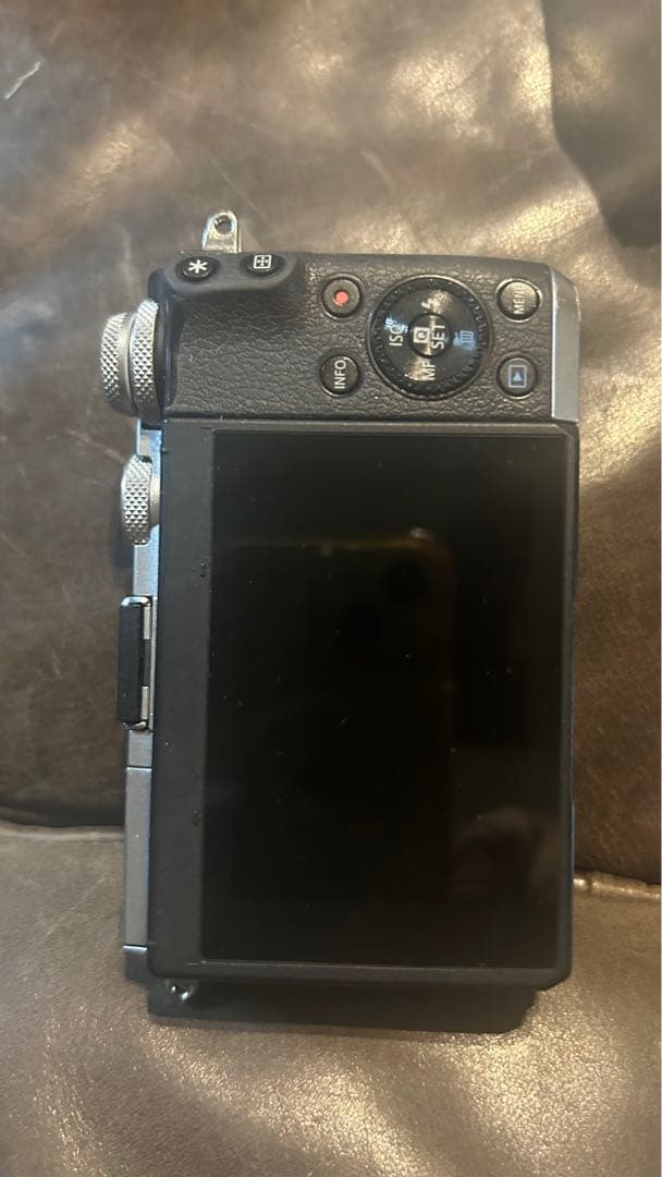 Canon ミラーレス一　EOS M6 レンズキットEF-M15-45mm