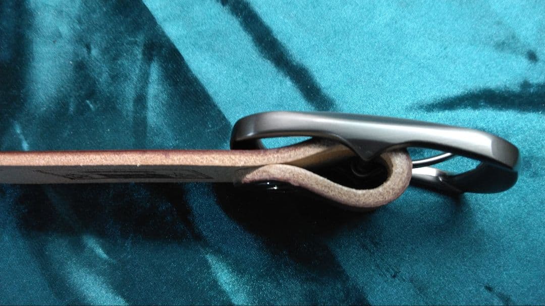 昭南ベンズレザーツタ＆フラワースタッズベルト　チョコ