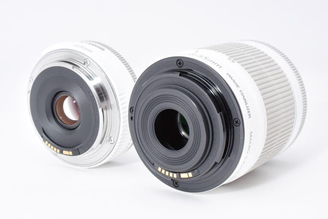 新品級✨️キヤノン EOS KissX7 ホワイト✨️単焦点 ダブルレンズ 軽量