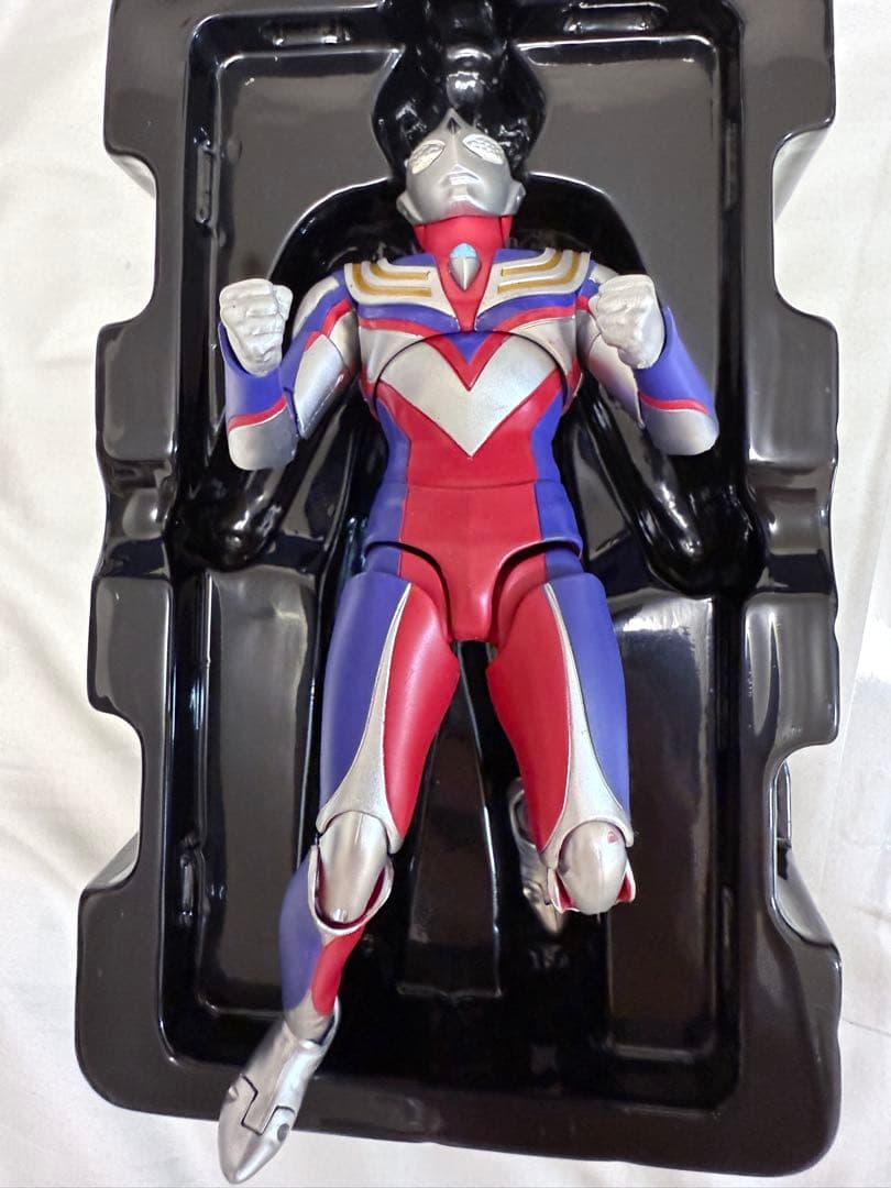 S.H.Figuarts 真骨彫 ウルトラマンティガ マルチタイプ