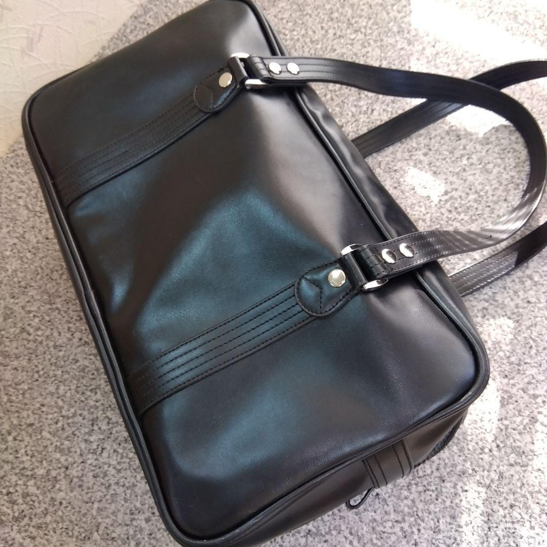 良品EAST BOYイースボーイ　黒ブラック✕ピンク刺繍スクールバッグ合成皮革