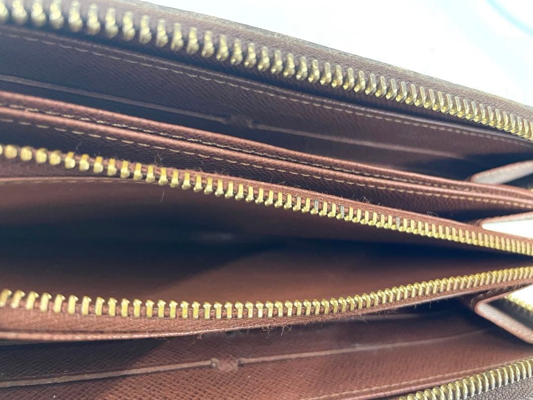 Louis Vuitton モノグラムジッピーウォレット