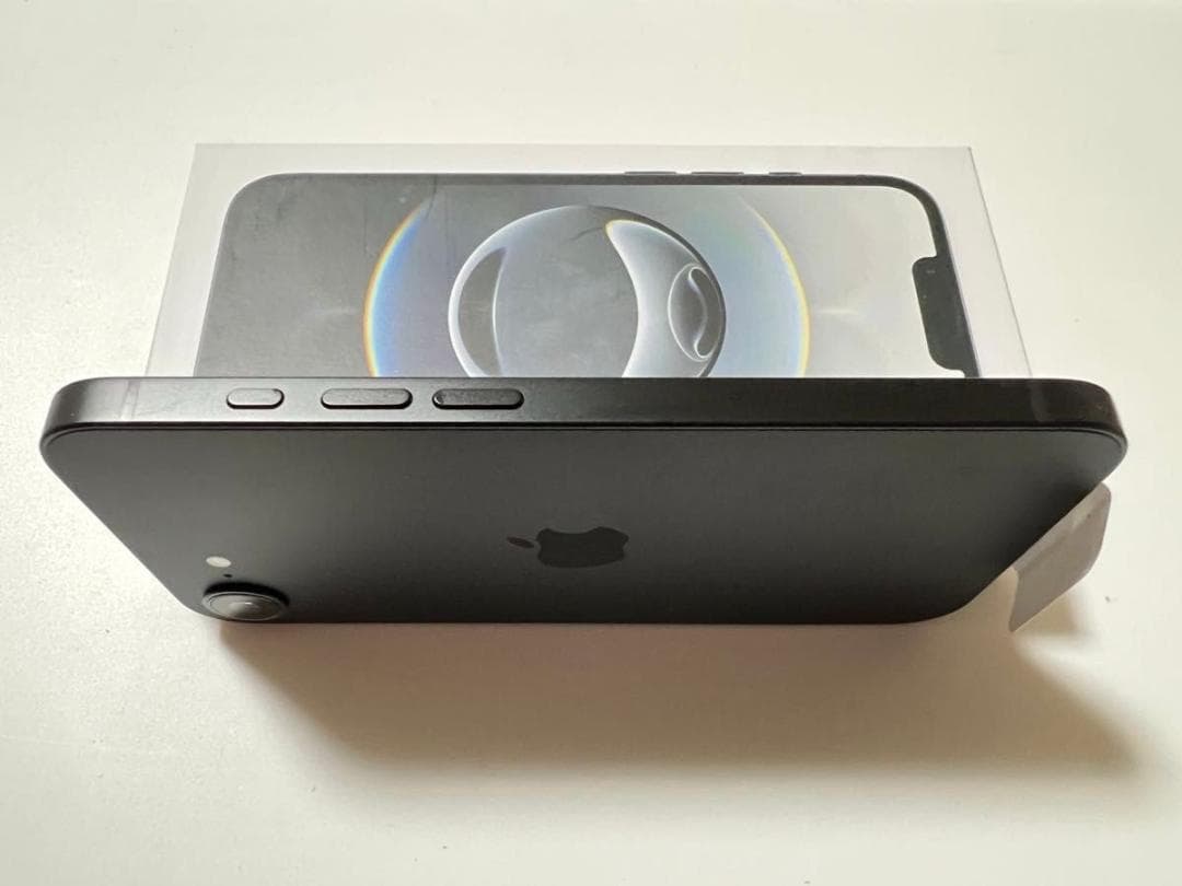 【BT99%美品】Apple iPhone16e 128GB ブラック　US版