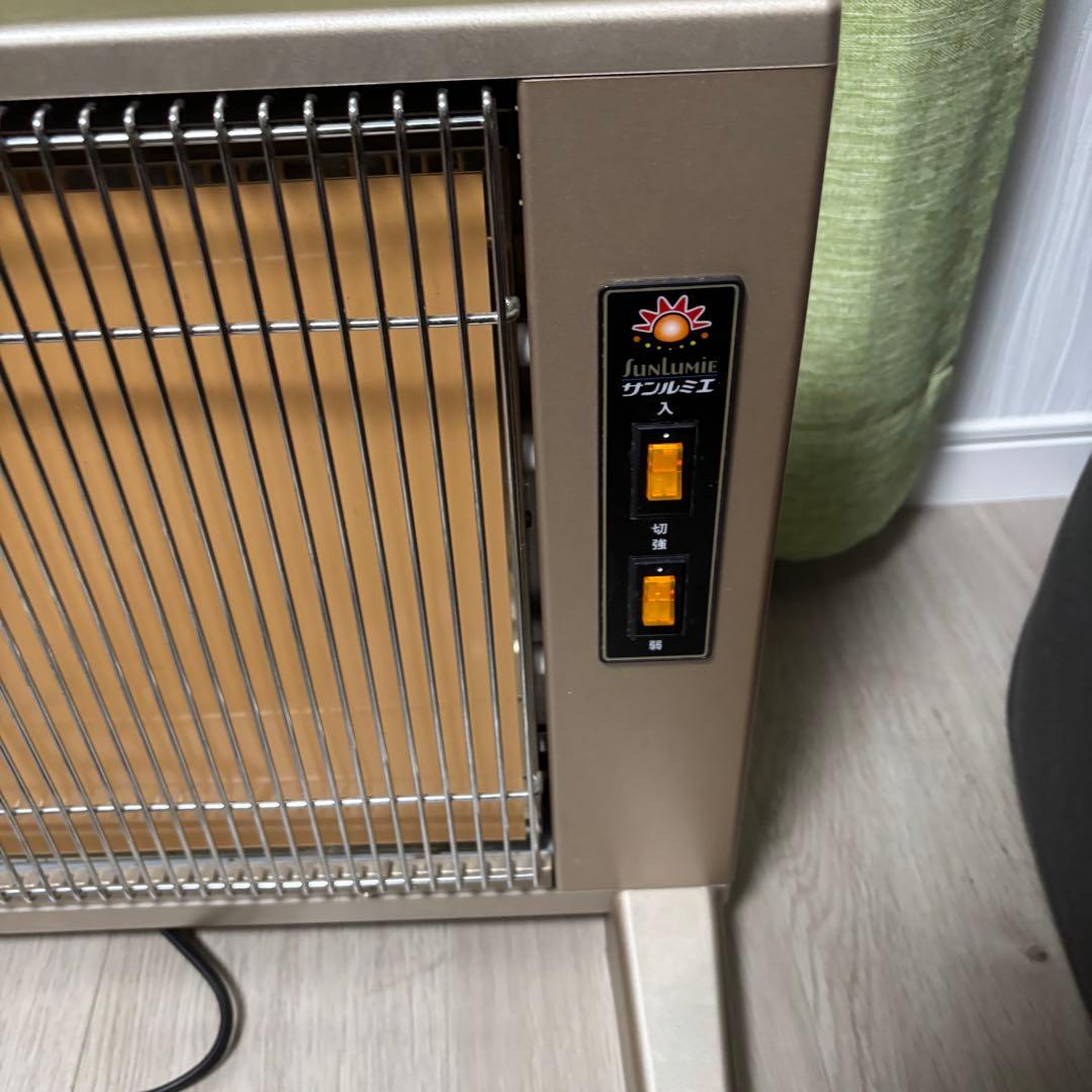 24時間以内発送可能　サンルミエ　キュート　E800LS 遠赤外線暖房器
