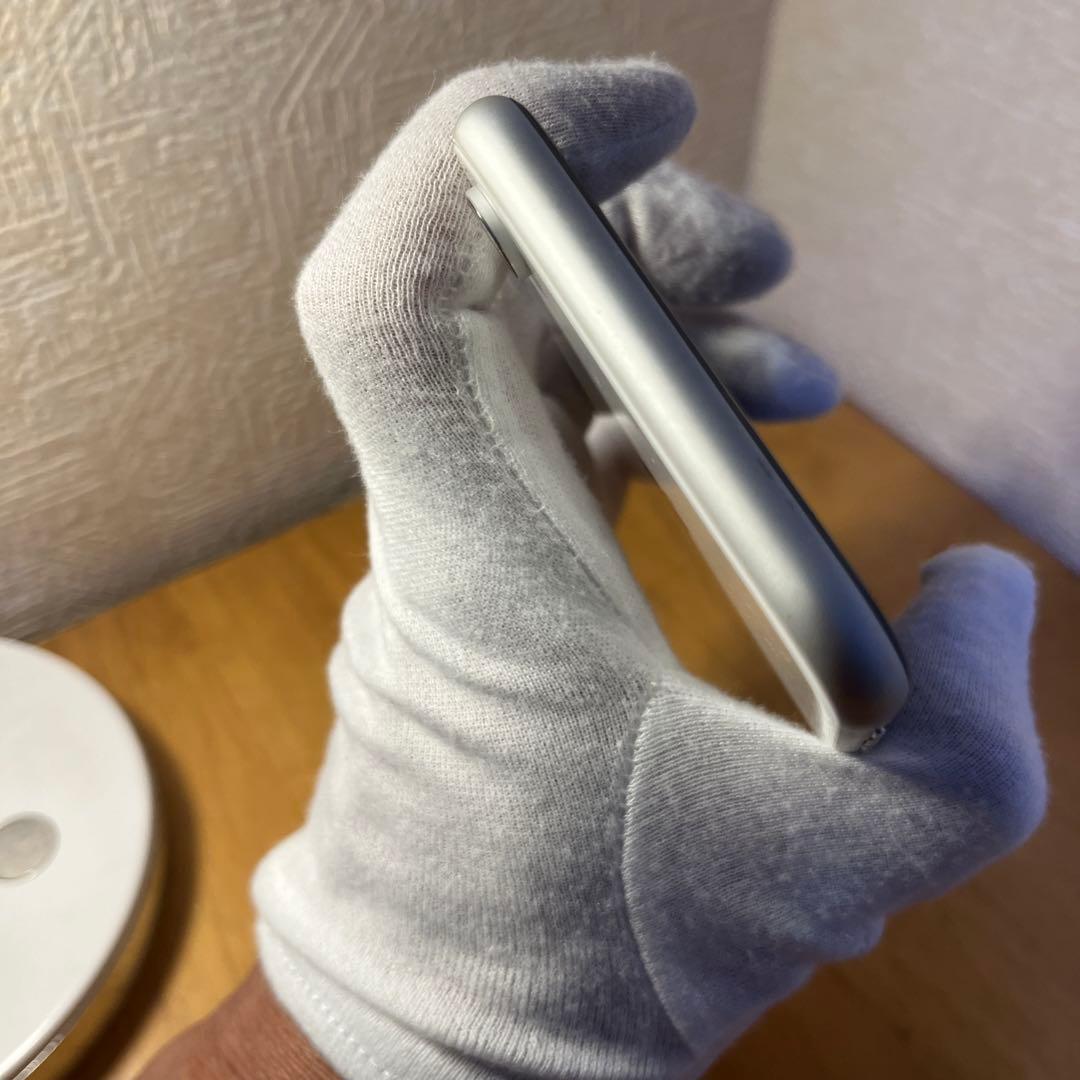 iPhoneXR 64GB 73%バッテリー　画面割れあり