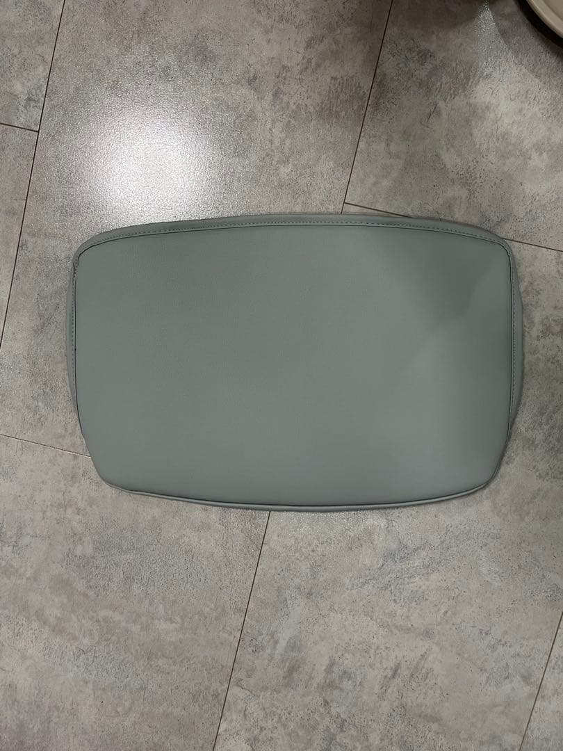 【シートクッション付き】NOVUS ノウス ベビーチェア グレージュ