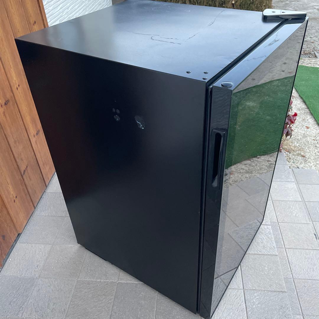 【茨城】ワインクーラー　ワインセラー 2重ガラス扉 4段棚　冷蔵庫