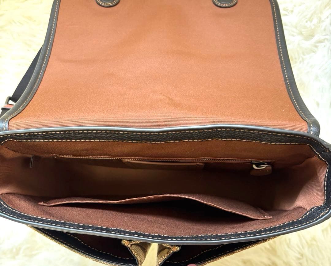 【美品】コーチ CE534ショルダーバッグ レザー 斜め掛け シグネチャー