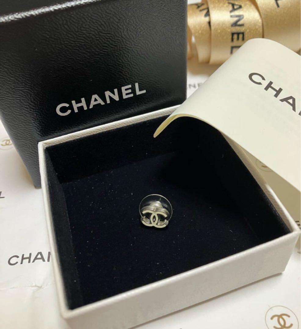 極美品CHANEL ココマーク 片耳ピアス ホワイト系 正規品 シャネル ピアス