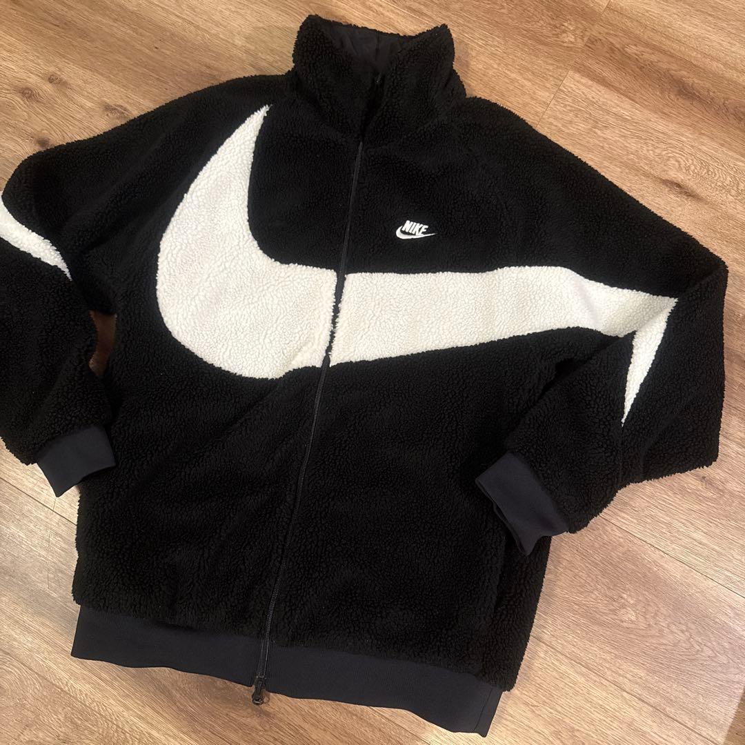 NIKEリバーシブルアウタージャケットMサイズ