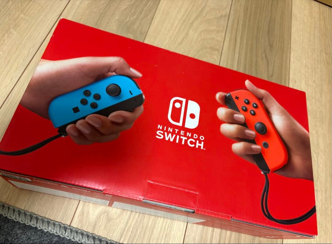 ま*こ様 Nintendo Switch ネオンブルー/レッド　バッテリー強化版