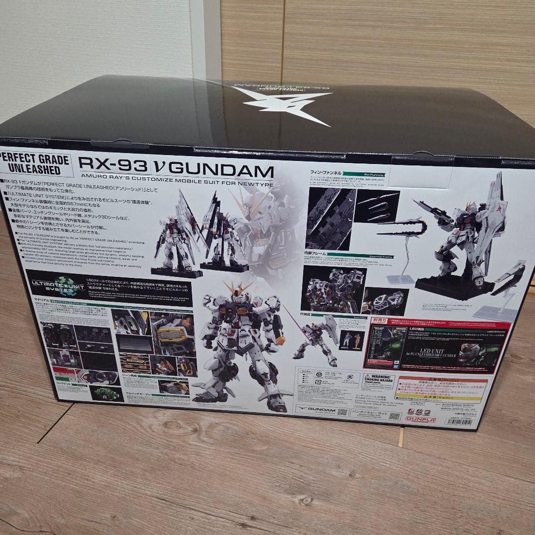 RX-93 νガンダム PG UNLEASHED 1/60