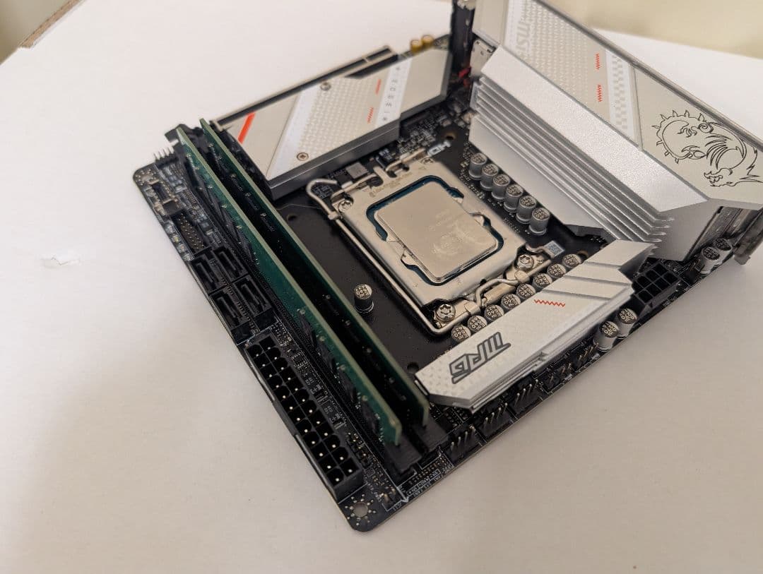 MSI B760Iマザー + i5-13600kf + 64GBメモリ