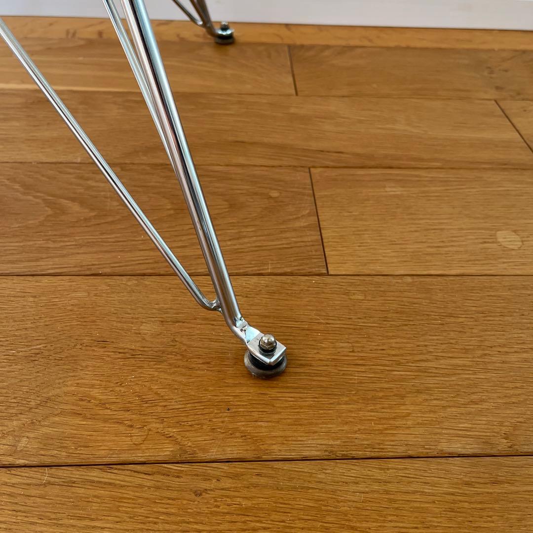 モダニカ　イームズ アームシェルチェア