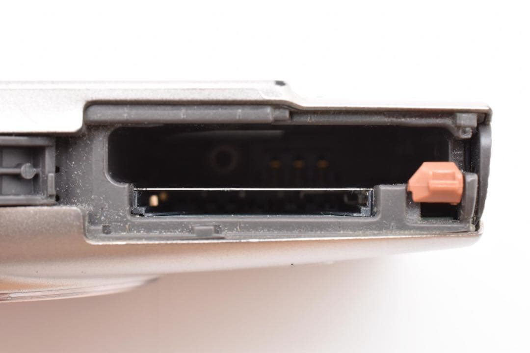 【美品】キヤノン CANON IXY 650 シルバー コンパクトデジタルカメラ