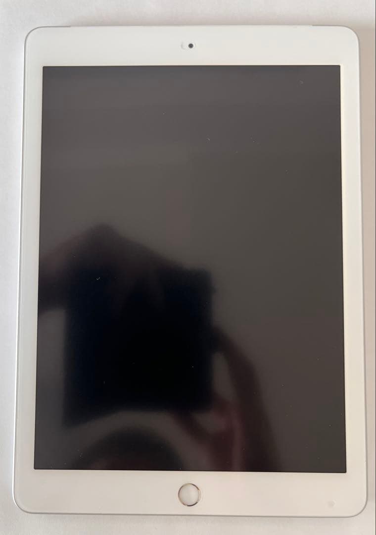 極美品 Apple iPad 6世代 32GB Wi-Fi シルバー