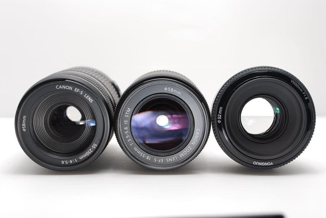 ⭐︎Canon kiss X8i ⭐︎美品 トリプルレンズ 連写&シャッタ速度