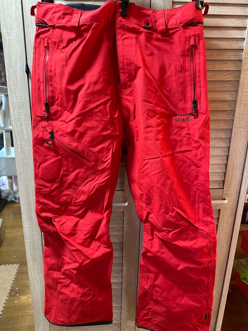 Volcom GORE-TEX レッドスノーボードパンツ US/EU-L