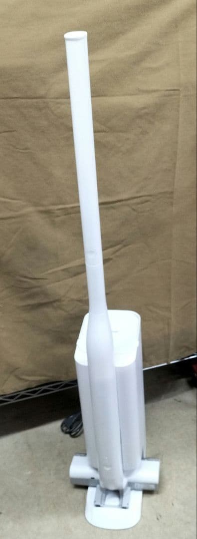 パナソニック　MC-NS10K コードレスクリーナー　2023年製