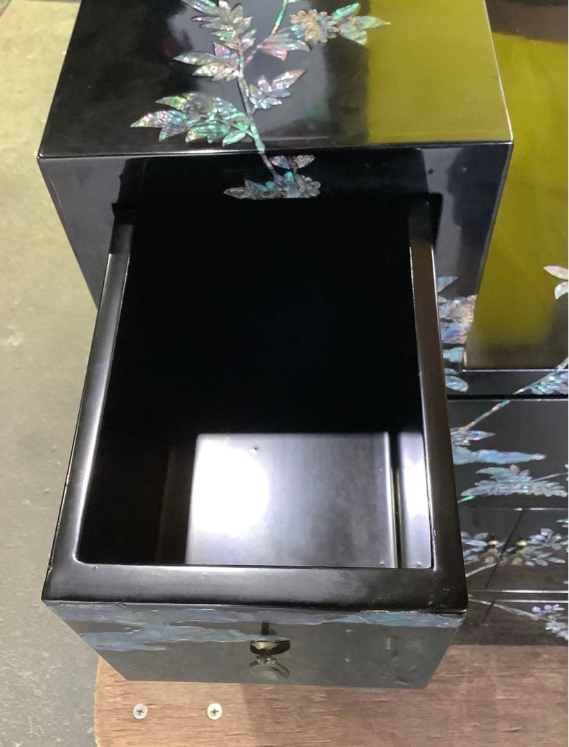 【アンティーク】螺鈿家具 螺鈿細工の小物入れ 階段状 チェスト