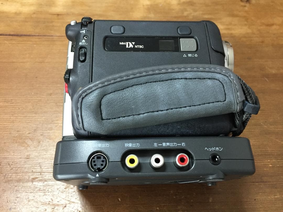 良品 撮影再生ダビングOK　Panasonic　NV-DS5　付属品あり　大画面